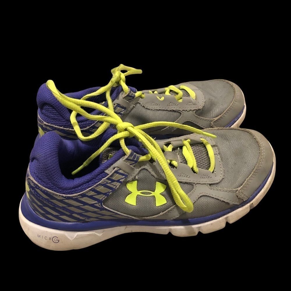 Under Armour Unisex Youth Sneakers in Grey and Blue size 4Youth‎